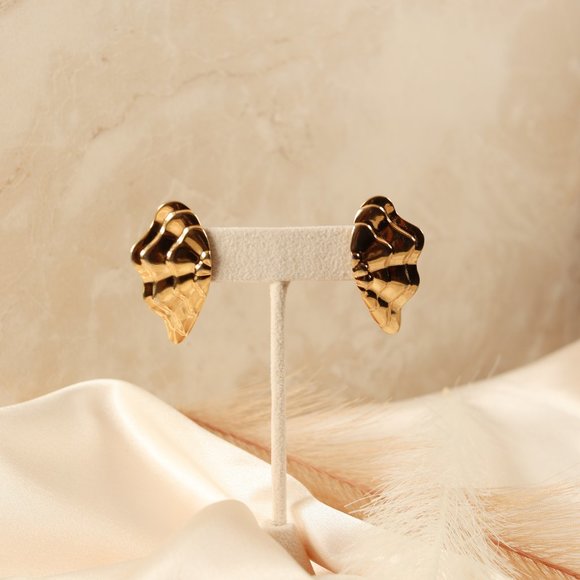 SOLD Vintage Gold Fan Stud Earrings - Picture 5 of 8